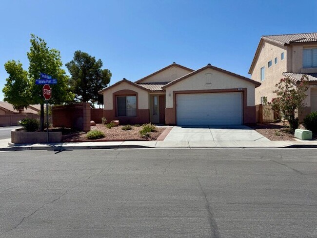 Primary Photo - Fabulous Home!