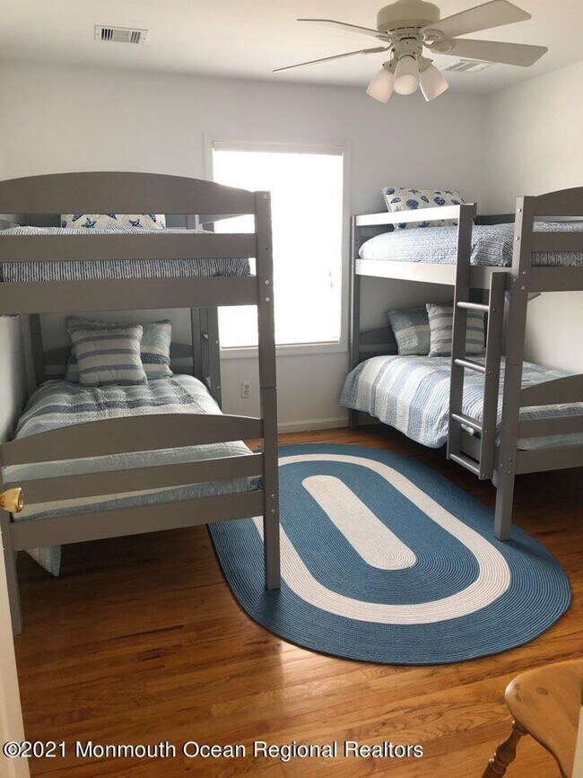 Building Photo - 979 Ocean Ave