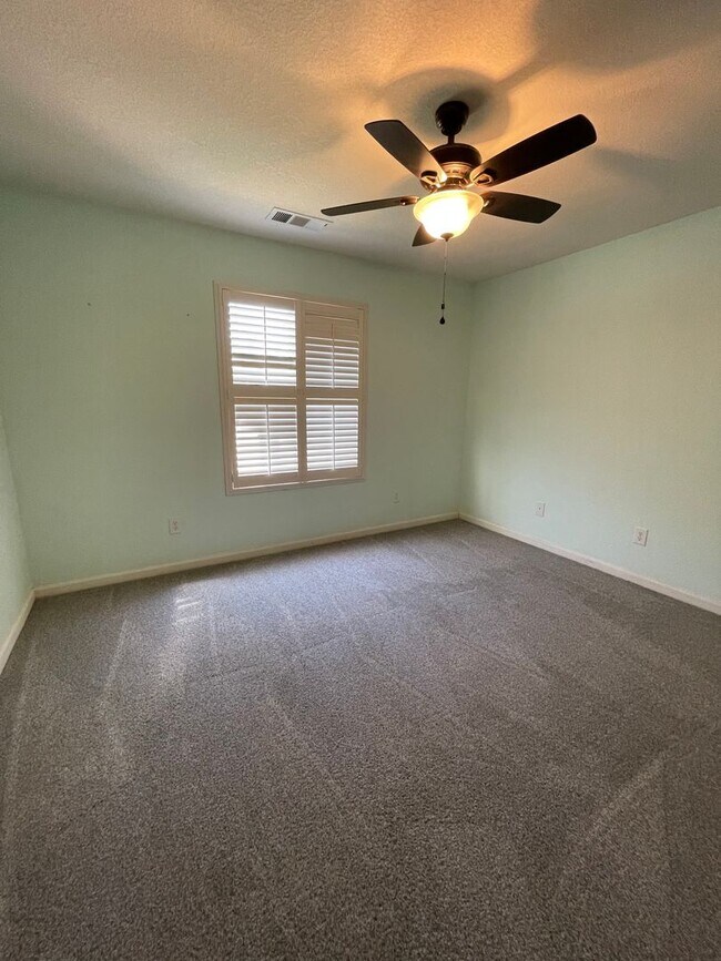 Building Photo - Southeast Visalia home coming soon!