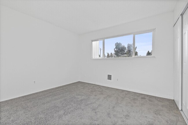 Interior Photo - Raintree Apartments