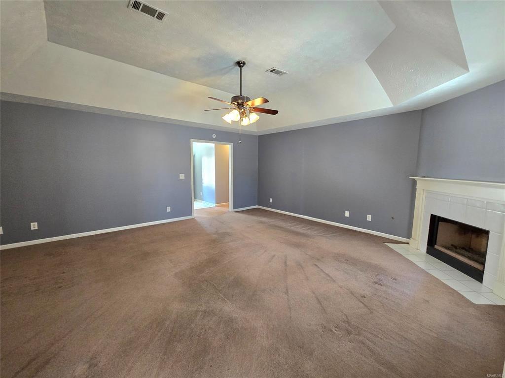 Building Photo - 5825 Portsmouth Dr