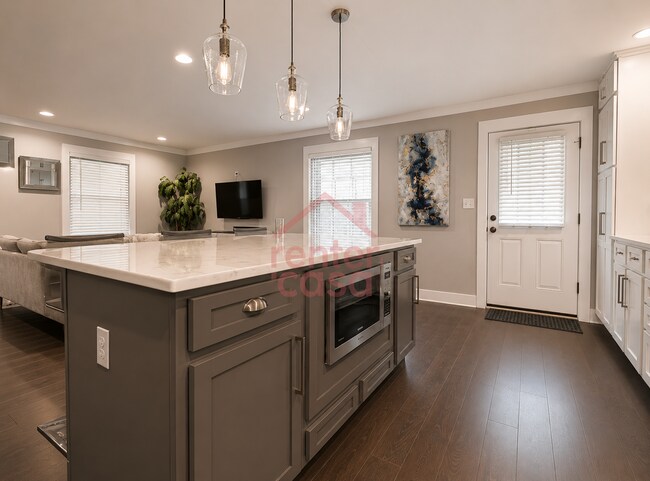 Building Photo - The Bouldercliff | Stylish & Convenient Atlanta Room: All-Inclusive Living!