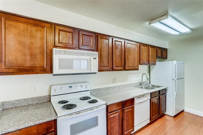 Building Photo - 5229 Indian River Dr