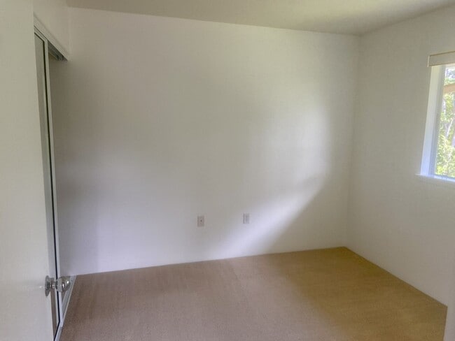 Building Photo - 3 bedroom 2 bath Townhome Mililani Mauka G...