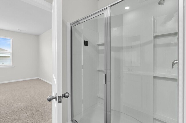 Building Photo - Modern Comfort in the Heart of Ladson