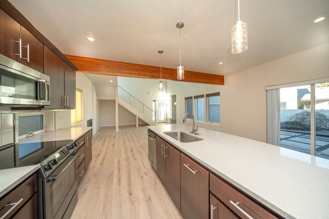 Building Photo - Beautiful Modern Home In Liberty Lake