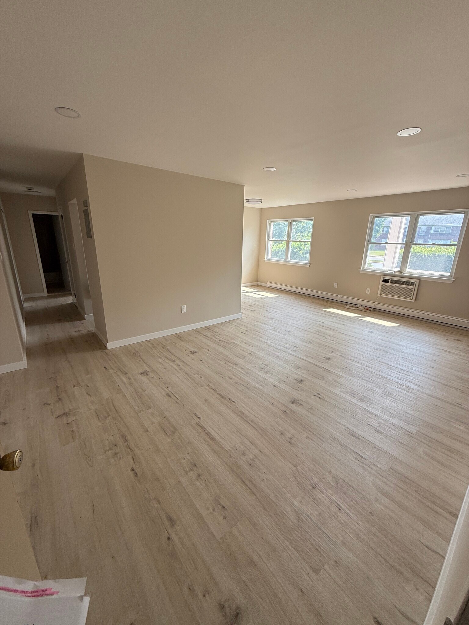 Building Photo - 61 Stonehurst Blvd