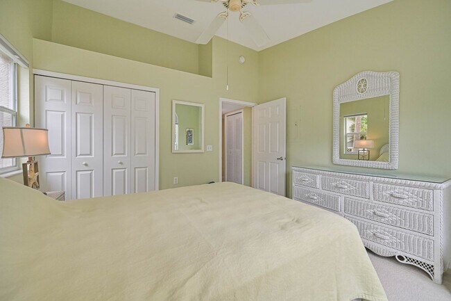 Building Photo - 22741 Sandy Bay Dr