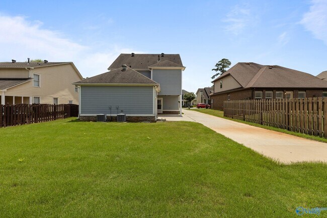 Building Photo - 307 Acorn Grove Ln SW