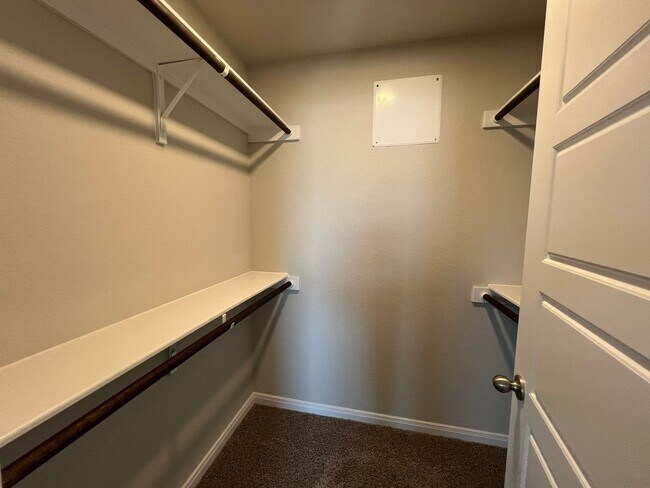 Building Photo - Luxury 3/2 Duplex in Seguin, Texas