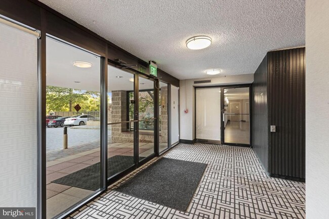 Building Photo - 200 N Pickett St