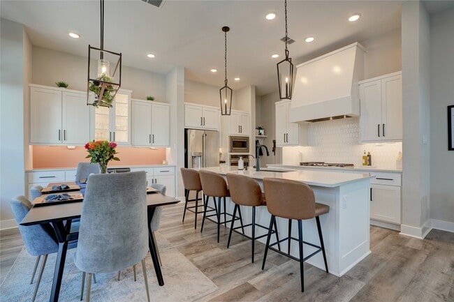 Building Photo - 3603 Kensington Gdns Ln