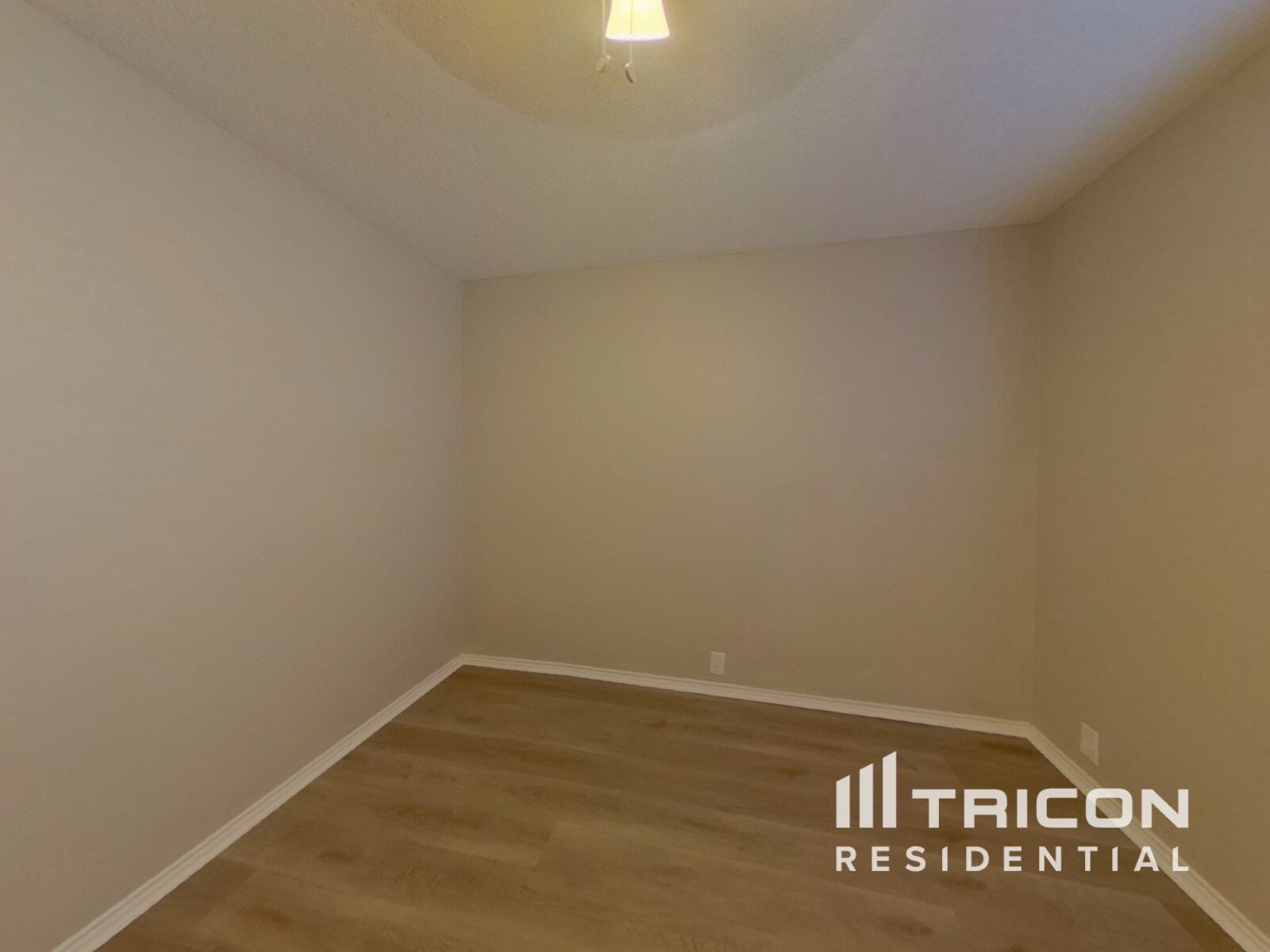 Building Photo - 1310 Cloyne Dr