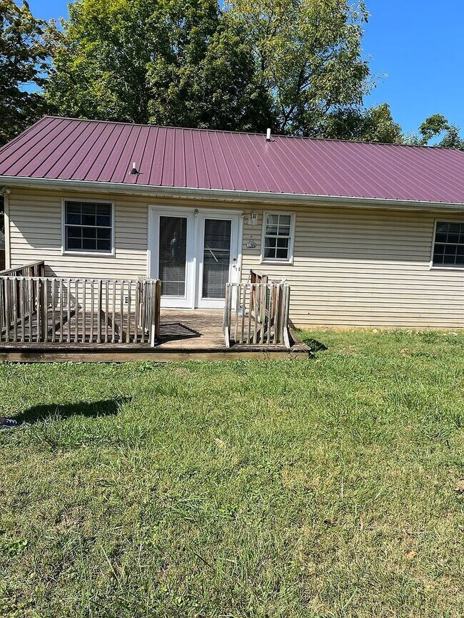 Building Photo - Charming Single Family Home in the Heart of Elizabethton