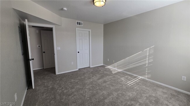 Building Photo - 6955 N Durango Dr