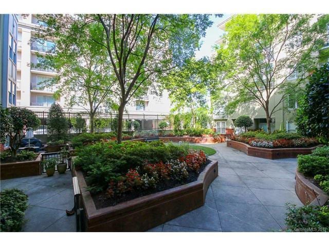 Building Photo - Dilworth/SouthEnd - 2 bed/2.5 bath First Floor Private Entrance