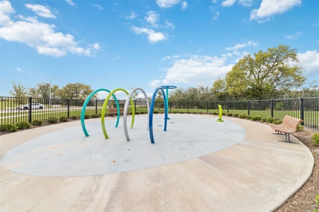 Building Photo - 21430 Poppy Pk Ave