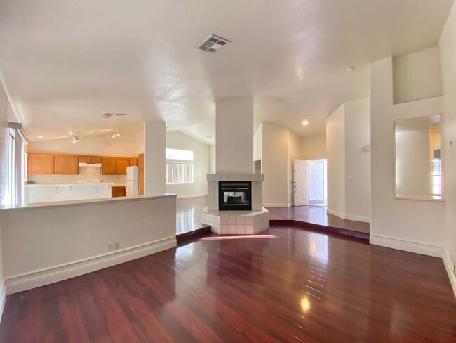 Building Photo - 4425 Frostbrook Cir