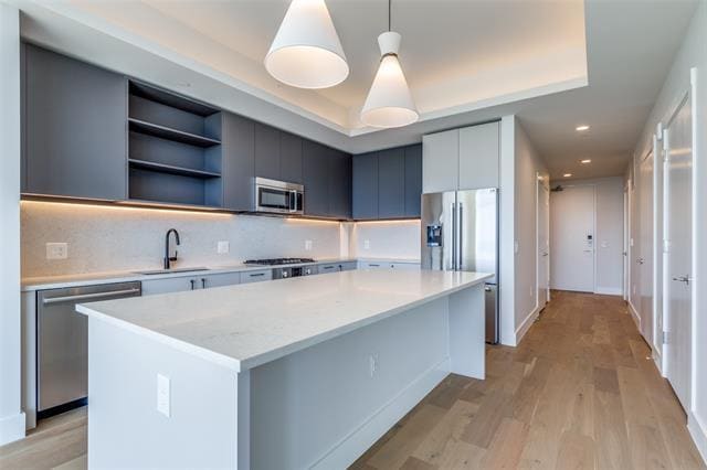 Building Photo - 8119 Douglas Ave