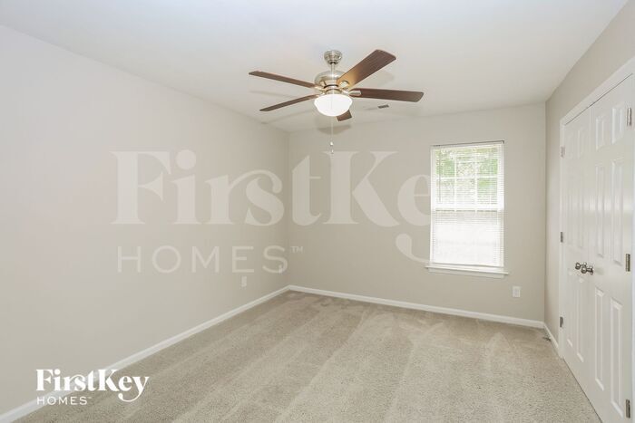 Building Photo - 8827 Twisted Pine Dr