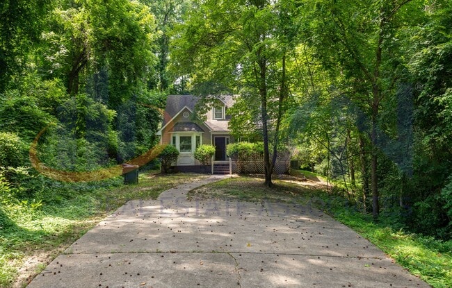 Building Photo - Cottage living in this 3-Bedroom, 3-Bath Home in Durham – Near Duke