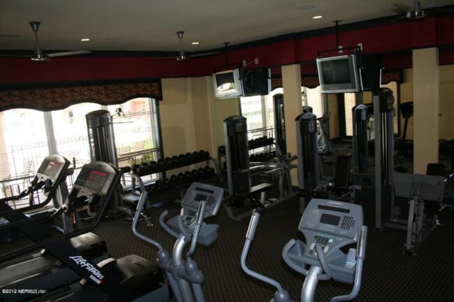 Building Photo - 1 bedroom in Jacksonville FL 32246