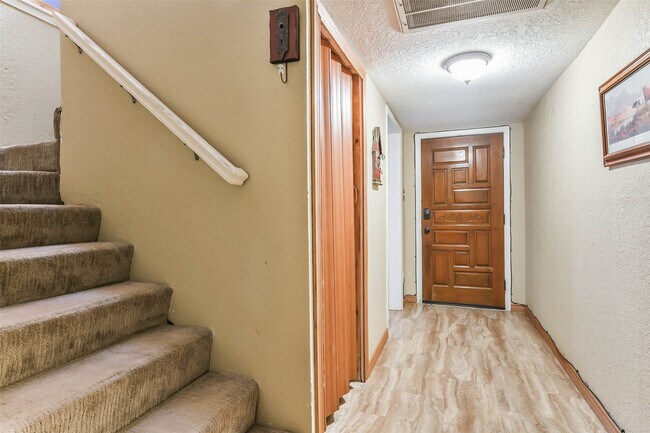 Building Photo - 411 Sailfish