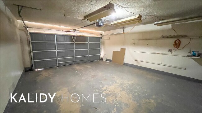 Building Photo - 8205 NW 91st St