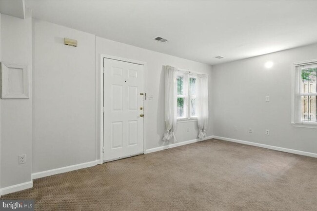 Building Photo - 1208 N Wayne St