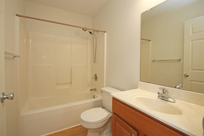 Building Photo - 2411 Avonlea Ln