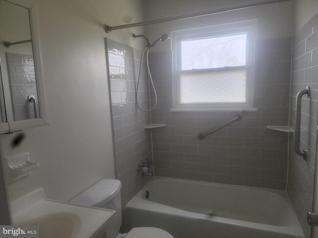 Building Photo - 40235 Beach Dr