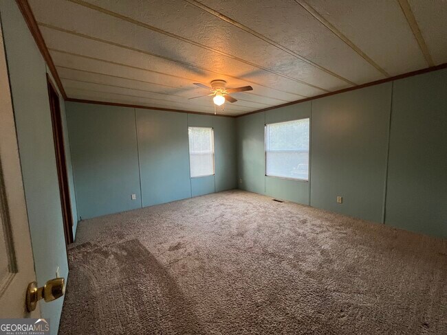 Building Photo - 86 Tree Farm Rd