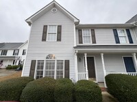 Building Photo - Charming 3BD, 2.5BA Apex Townhome with a F...