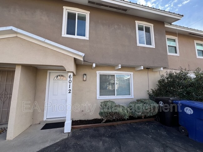 Building Photo - 6012 Calle Nueve NW