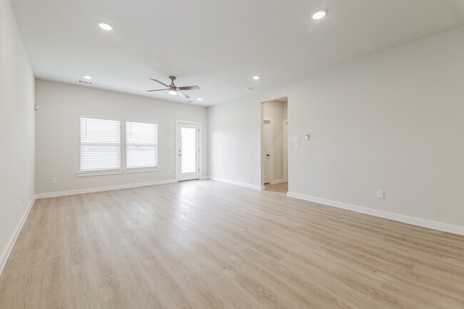 Building Photo - Brand New 2025 Build in Sherman | 3BR/2BA with 2-Car Garage