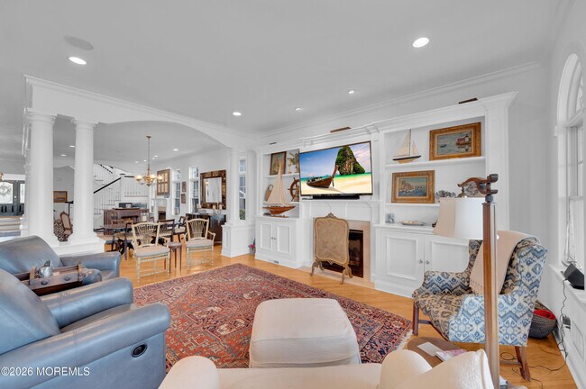 Building Photo - 619 Beacon Blvd