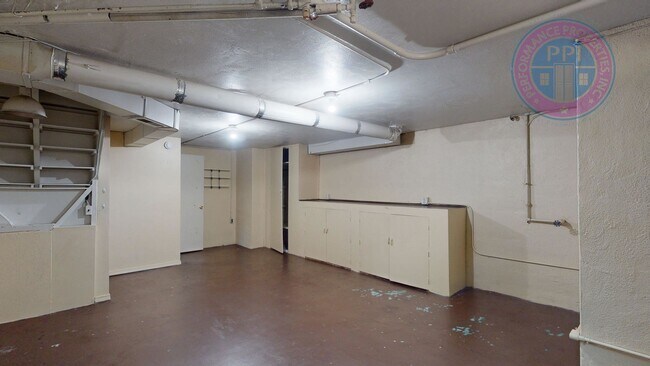 Building Photo - 4771 N Willamette Blvd