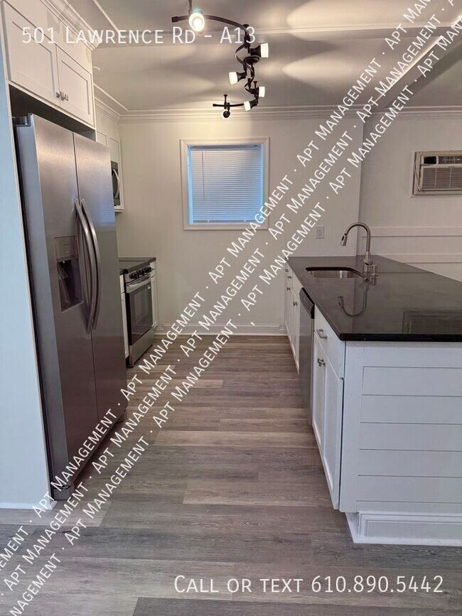 Building Photo - 501 Lawrence Rd