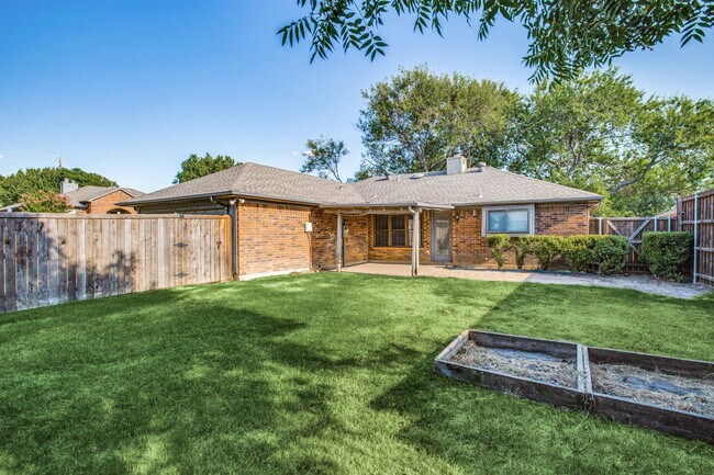 Building Photo - 3 Bedroom in Coppell - Large Trees and Fenced Yard