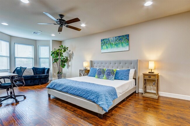 Building Photo - 3807 W Orem Dr