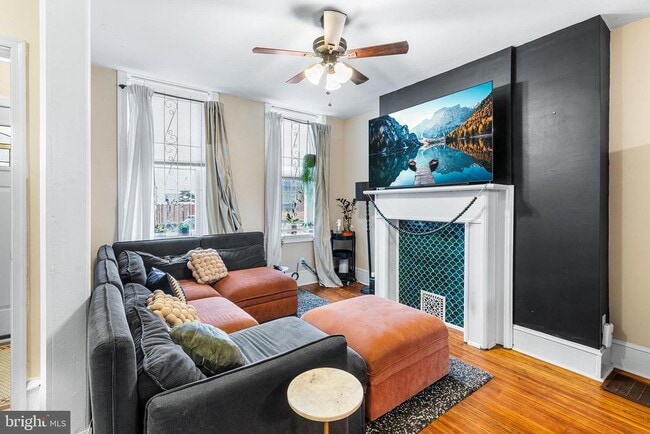 Building Photo - 2718 W Jefferson St