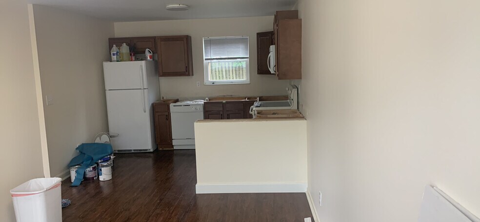 Building Photo - 16 Kyles Ln