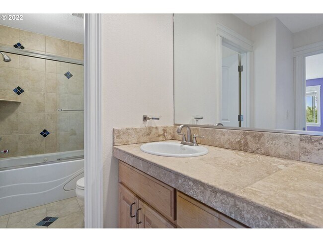 Building Photo - Bright & Beautiful Forest Heights Home with Gourmet Kitchen, Bonus Space & Private Cul-de-Sac Set...