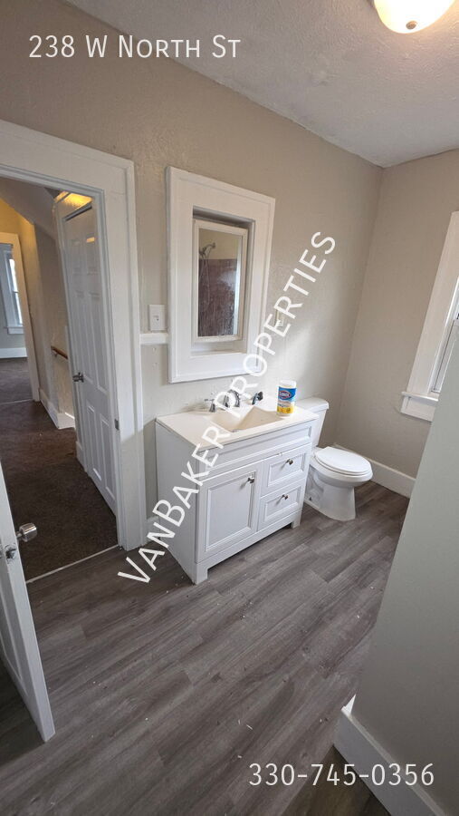 Building Photo - 238 W North St