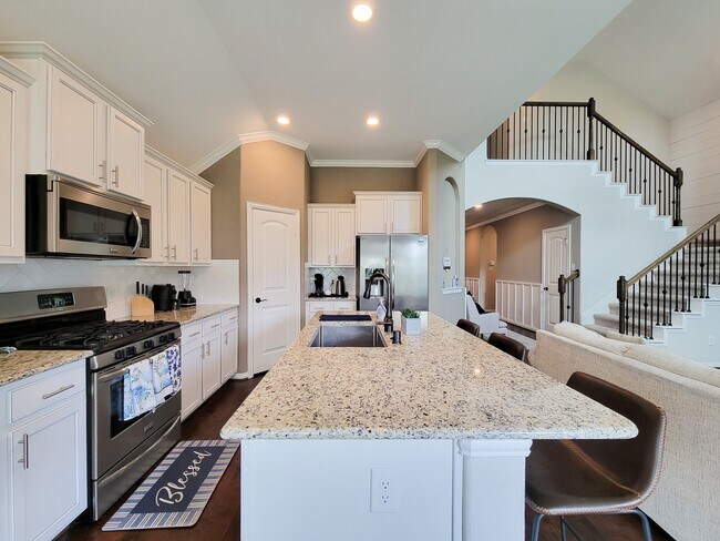 Building Photo - 22902 Henderson Row Dr