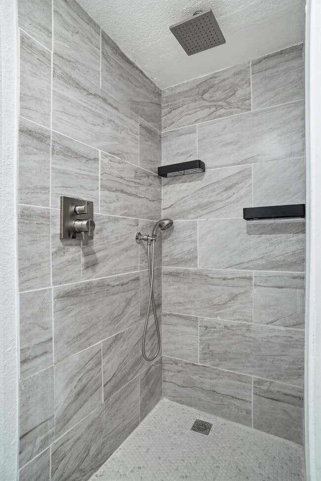 Building Photo - 3822 W Calgary Ct