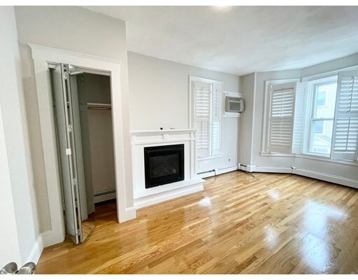 Primary Photo - 130 P St