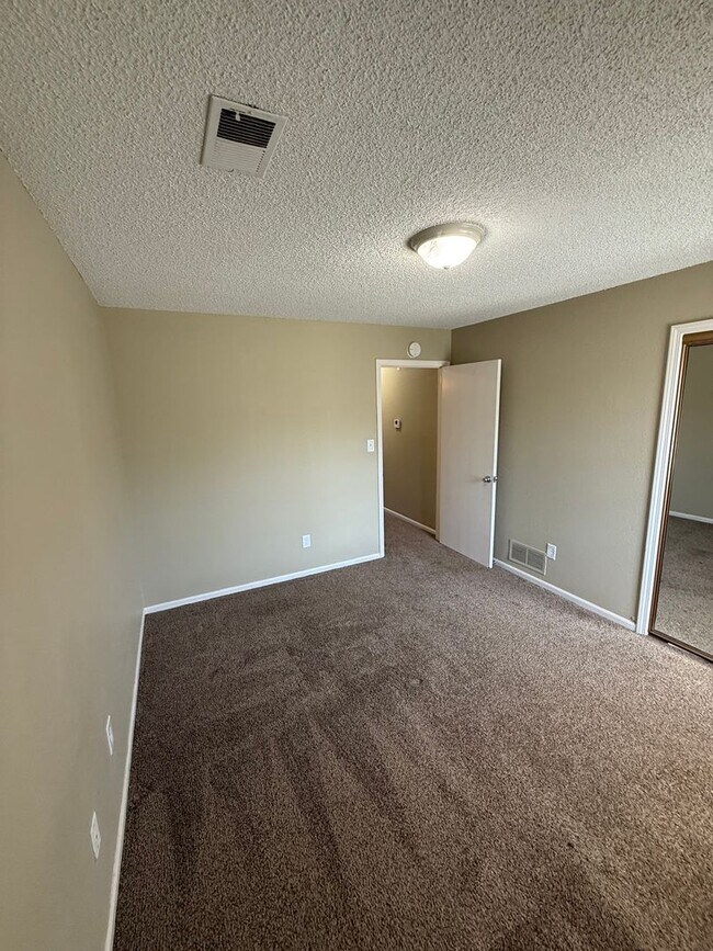 Building Photo - RC Quadplex