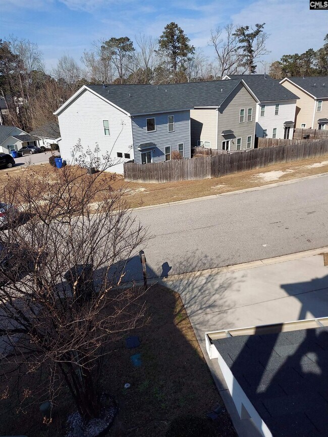 Building Photo - 203 Eagle Park Dr