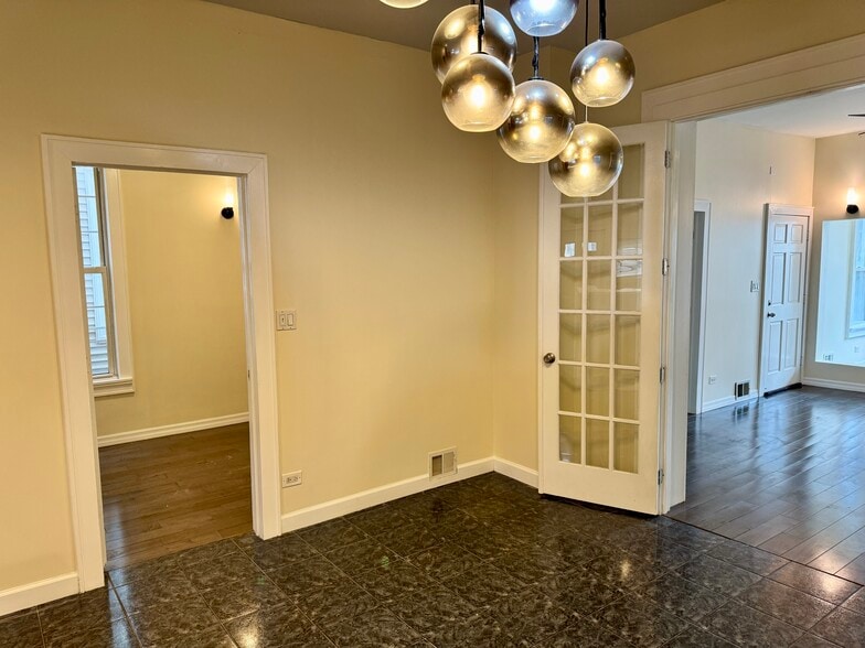 Building Photo - 1714 N Troy St